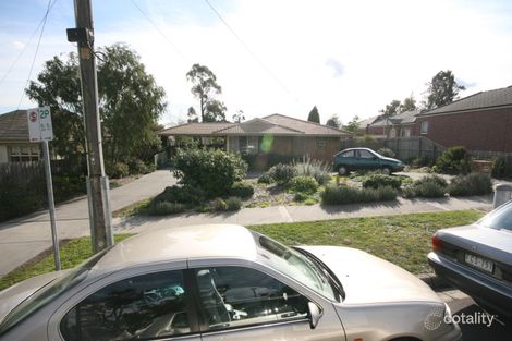 77 Mt Dandenong Rd, Ringwood East, VIC 3135