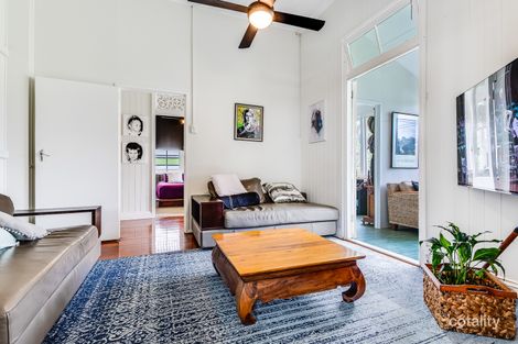 Property photo of 12 Park Parade Shorncliffe QLD 4017