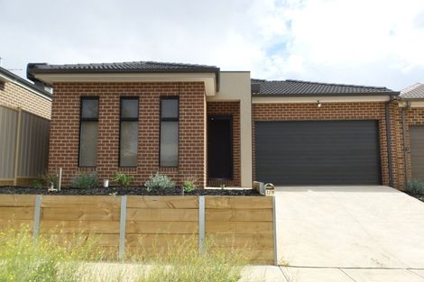 2/10 Dalray Cres, Kurunjang, VIC 3337