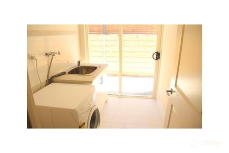 Property photo of 21 Latimer Crescent Trott Park SA 5158