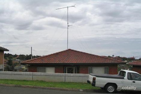 39 Weringa Ave, Lake Heights, NSW 2502