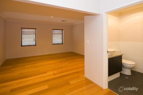 Property photo of 68 Three Bears Loop Secret Harbour WA 6173