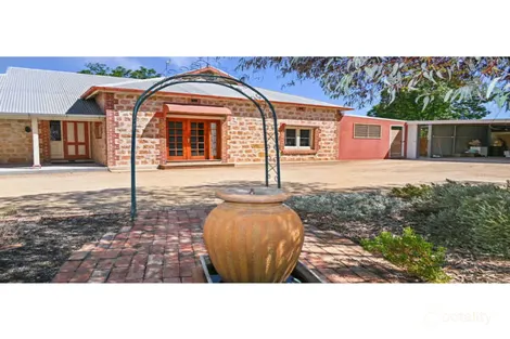 Property photo of 30 Strangman Road Waikerie SA 5330