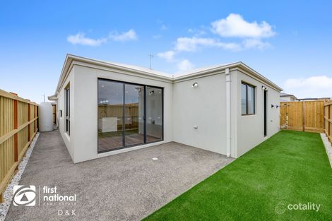 Property photo of 7 Scatter Road Fraser Rise VIC 3336