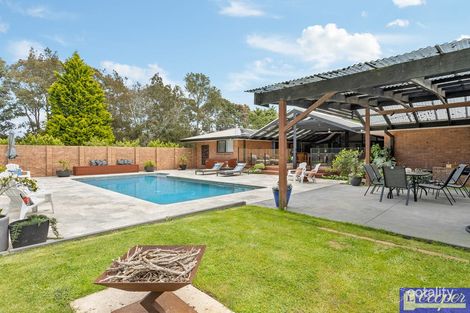 2 Barakee Dr, Somerville, VIC 3912