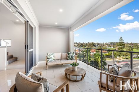 Property photo of 2/14 Sackville Terrace Scarborough WA 6019