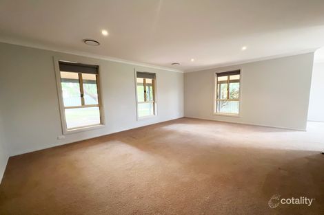 Property photo of 12 Christina Close Parkes NSW 2870