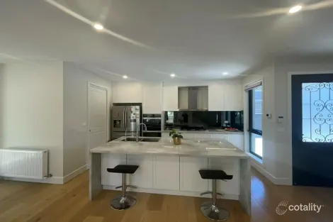 26b Cassowary St, Doncaster East, VIC 3109