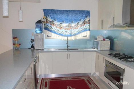 Property photo of 28 Biltmore Crescent Roxburgh Park VIC 3064