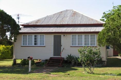 27 Young St, Pittsworth, QLD 4356