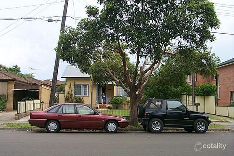 4 First Ave, Belfield, NSW 2191