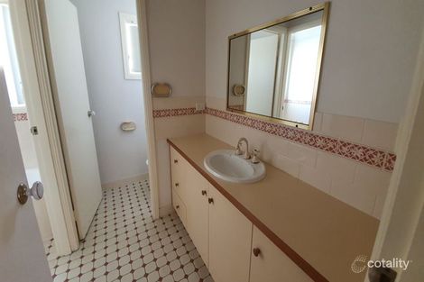 Property photo of 2/5 Gunn Place South Tamworth NSW 2340