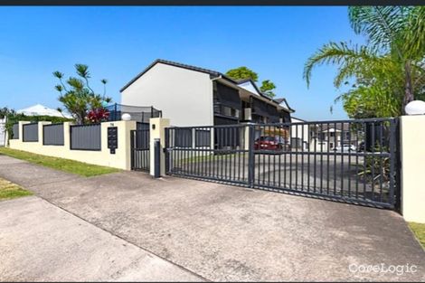 Property photo of 2/74 Pohlman Street Southport QLD 4215