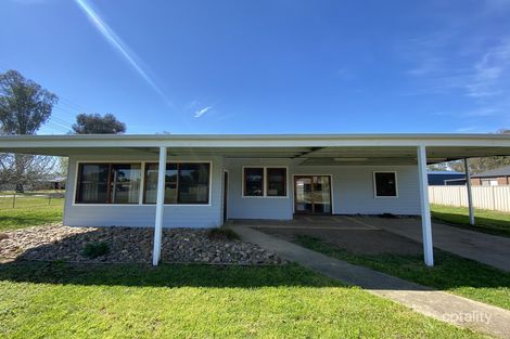 70 Read St, Howlong, NSW 2643