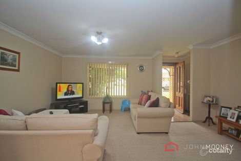 Property photo of 2/76 Dalman Parkway Glenfield Park NSW 2650