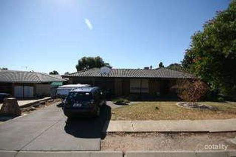 15 Blaxland Ave, Woodcroft, SA 5162