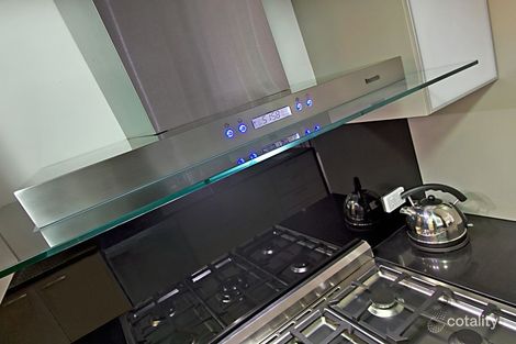 16 Blackthorn St, Mount Low, QLD 4818