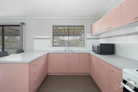 Property photo of 32 Young Street Linton VIC 3360