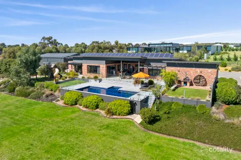 Property photo of 8 Dinnys Lane Batesford VIC 3213