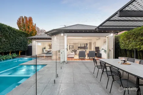 Property photo of 35 Barnsbury Road Deepdene VIC 3103