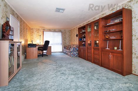 Property photo of 18 Meadowgate Drive Chirnside Park VIC 3116