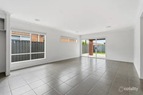 Property photo of 71 Grandvista Boulevard Werribee VIC 3030