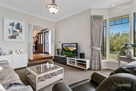 Property photo of 6 Barellan Mews Berwick VIC 3806