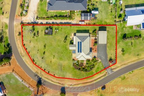 Property photo of 20 Nunnagine Circle Roelands WA 6226