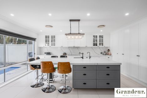 Property photo of 10 Jelena Close Bossley Park NSW 2176
