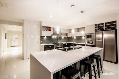 Property photo of 22 Yammerbook Way Cranbourne East VIC 3977