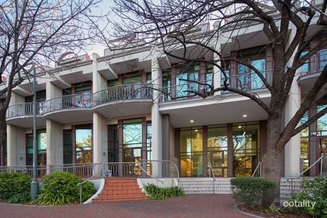 Property photo of 4/18 Captain Cook Crescent Griffith ACT 2603