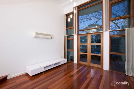Property photo of 4/18 Captain Cook Crescent Griffith ACT 2603