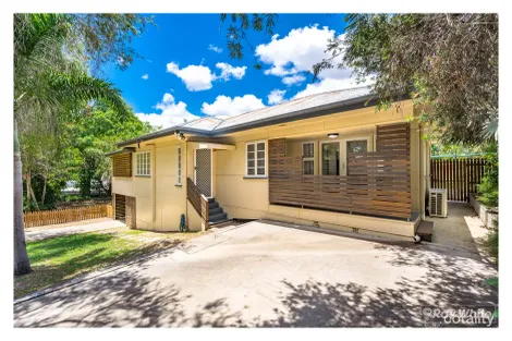 270 Upper Dawson Rd, The Range, QLD 4700