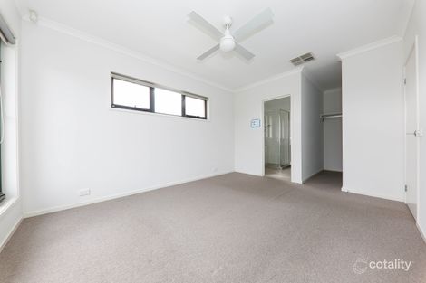 Property photo of 40 Hartland Drive Cranbourne North VIC 3977