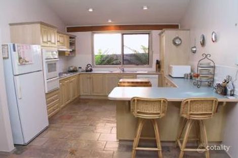Property photo of 32 Buckingham Drive Rowville VIC 3178