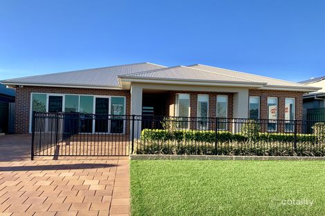 Property photo of 30 Azure Avenue Dubbo NSW 2830