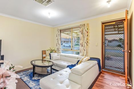 Property photo of 17 Baxter Close Huntingdale WA 6110