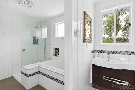 Property photo of 32 Lake Avenue Ocean Grove VIC 3226