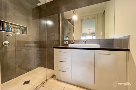 Property photo of 18 Silver Wattle Drive Wangaratta VIC 3677