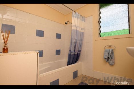 Property photo of 5 Boundary Street Bundamba QLD 4304