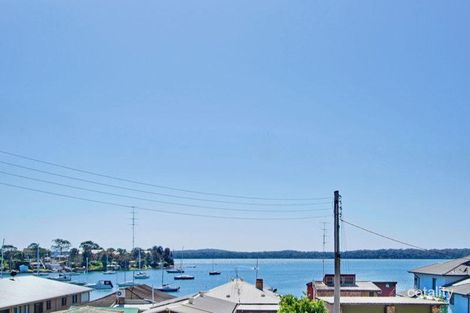 Property photo of 22 Waterside Avenue Sunshine NSW 2264