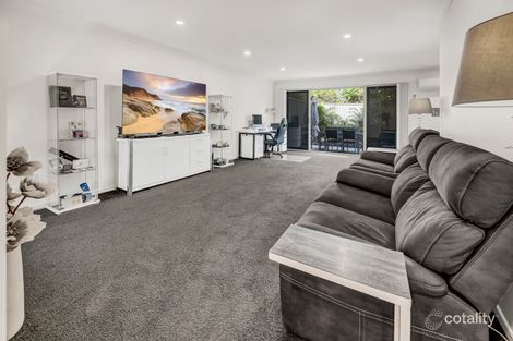 Property photo of 18/1 Belongil Street Pacific Pines QLD 4211