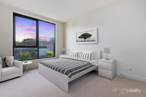 Property photo of 1 Layman Court Doncaster East VIC 3109