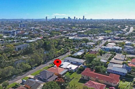 10 Boongall Rd, Camp Hill, QLD 4152