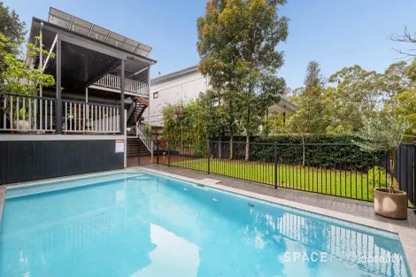 Property photo of 33 Fifth Avenue Bardon QLD 4065