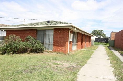 Property photo of 2 Union Grove Springvale VIC 3171