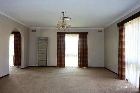 Property photo of 23 Mayfair Drive West Wodonga VIC 3690