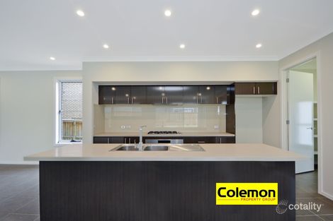 Property photo of 47 Oakhill Crescent Colebee NSW 2761