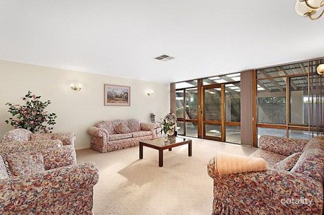 Property photo of 31 Vickers Avenue Strathmore Heights VIC 3041