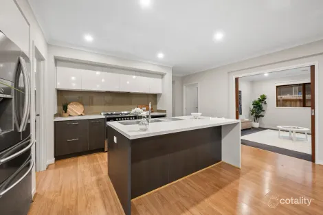 Property photo of 6 Brousard Street Werribee VIC 3030